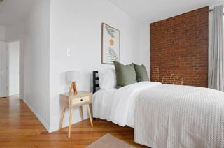 Beautiful 3-Bedroom, 2-Bath Apartment in NYC - 4