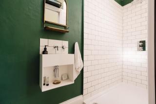 Historic 3 Bedroom Cottage in the Cotswolds - 3