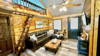 Cozy Secluded, King, Best Location, Hot tub, Firepit, Playset - 3