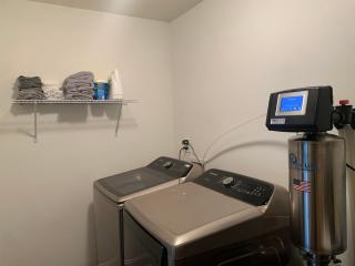 Calm & Cozy Modern Escape - 6