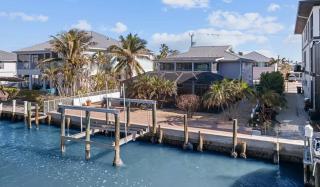 Fort Myers Beach 2 Bedroom 2 Bathroom Home - 3