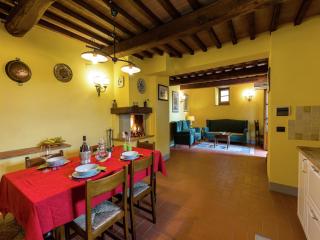 Villa in Cortona with Pool and Val di Chiana View - 4