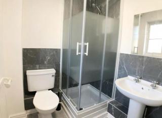 Spacious 4BR Home-Contractor Friendly-Pool Table - 4