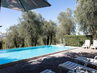 Vino, Views and Relaxing Stay - 1