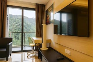 Grand Ion Delemen Premium Room by TOPHOME - 3