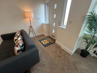 2 Royal Apartments, Ground Floor,two Bed,Fast Wifi - 3