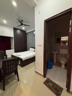 Hotel Trimurti Inn - 2