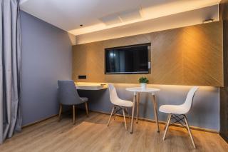 Spacious Studio S2404 Tropical Views - 4