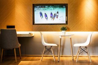 Spacious Studio S2404 Tropical Views - 2