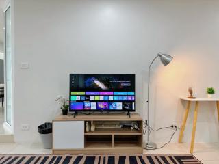 High-Rise 2BR 2Bath BTS & Night Market Family Stay - 6