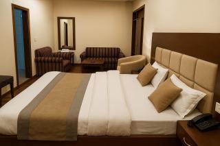 Hotel Samrat On Mall Road with complimentary Parking - 8