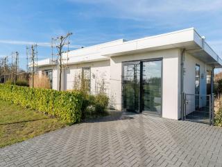 Holiday home in Zeewolde with sauna - 9