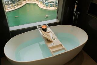 JW Marriott Stylish 1BR - Marina View - Direct Dubai Marina Mall Access - Pool & Gym - Free Parking - 9