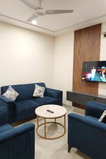 Luxe 1 Bedroom Apartment in Doha emporium B-17, Margalla views - 0