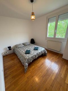 Apt 56m2, 2chambres,salon, parking, 5 mns C ville - 4