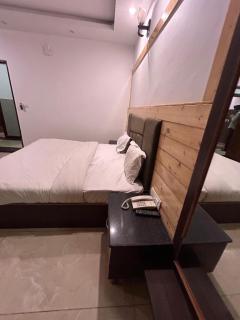 Dolphin Luxury Resort - 5