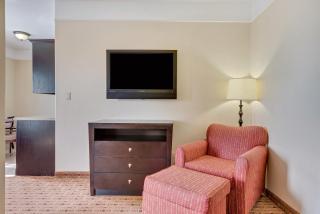 Super 8 by Wyndham Hidalgo at La Plaza Mall & Mcallen Airport - Hidalgo - 9
