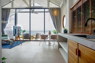 v14 Serenity Bay Panoramic Sea View - 8