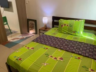 Elresa Elegant at Field Residences Condominium Hotel - 9