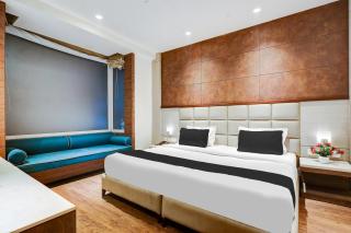 Super Townhouse Chhatarpur Near Metro Park - 0