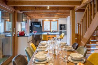 Chalet Altura- 5 Bedrooms - Jacuzzi and Sauna - By Cozee Rentals - 8