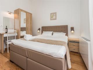 Villa in Deklici with Infinity Pool & Sea Views - 2