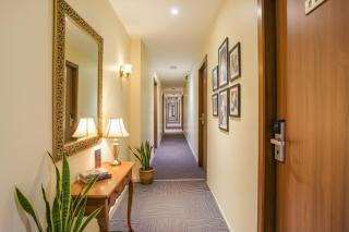 FabHotel Royal International - Nr Mumbai International Airport - 7