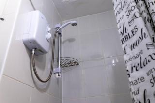 One Bedroom Flat by Brookland Stays Serviced Accommodation Short Lets Blackpool with Free WiFi - 2