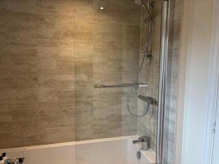 Room near M4, Great Western Hospital - 6