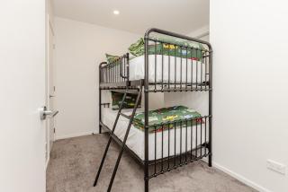 CBD Urban Oasis Family Retreat By Stadium!5 Beds! - 1