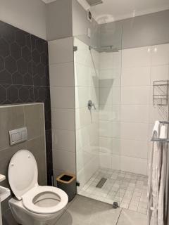 10 Bond Square - 3