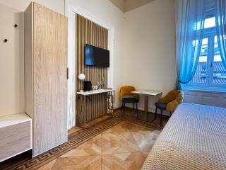 Bed and Chic art rooms - 3