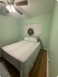 Rivertown Bungalow - 6