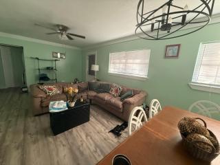 Rivertown Bungalow - 4