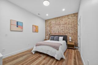 Stylish Downtown Unit with Historic Charm apts - 9