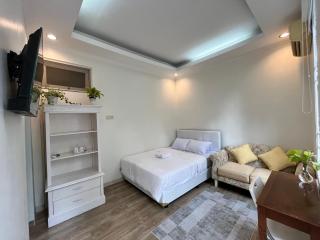 Heal Stay Bintaro - 1