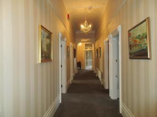 Valmai House & Motel Cambridge - 1