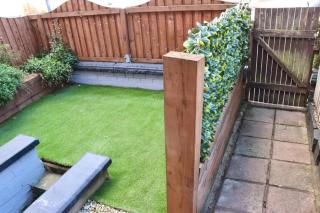 Blooming 2 bedroom Property - 9