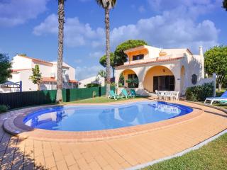 Modern villa in an exclusive residential area with a private swimming pool - 8