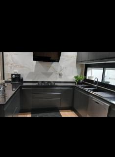 Villa familiale moderne avec jardin - 3