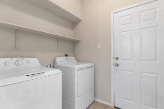 Exquisite 4 Bedroom 3000+ Sq Ft Home w Movie Theatre Arcade Billiards Sleeps 14PPL - Professionally Managed By Stay Albatross - 3