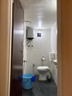 Stay a Li'l Bit More - 7