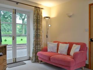 Garden Farm Cottage - 8