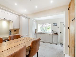 Cherry Blossom Cottage - 4