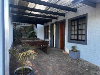 Mzanzi Rock Guesthouse - 8