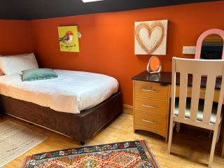 The Folly Self Catering Sleeps 28 7 bedrooms - 4