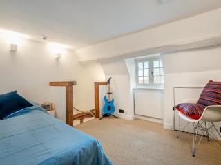 School Hill House - 1