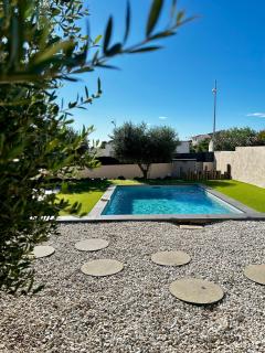 L'Ostal Des Amis - 8