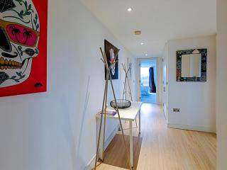 No1 The Two Bedroom Balcony View - 1