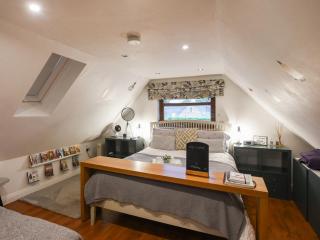 The Oaks - Uk48211 - 3